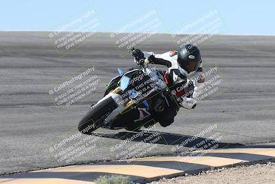 media/Oct-13-2025-Moto Forza (Mon) [[a66d839500]]/4-C Group/Session 2 (Bowl)/